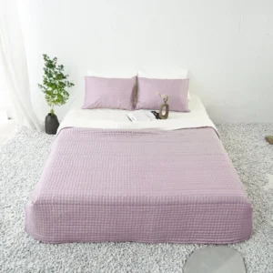 Ivory and Lavender Reversable Mulberry Silk Quilt King