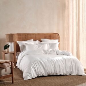 Snow Bamboo Bedding Set (Queen)